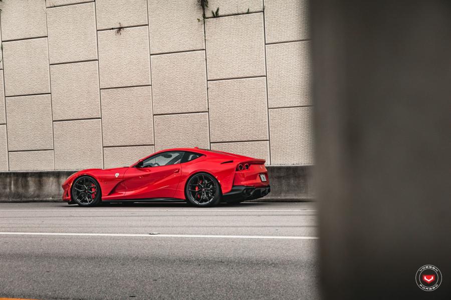  Ferrari 812 Superfast by Novitec Rosso on Vossen Wheels (EVO-4) 2020 года  (фото 24 из 40)